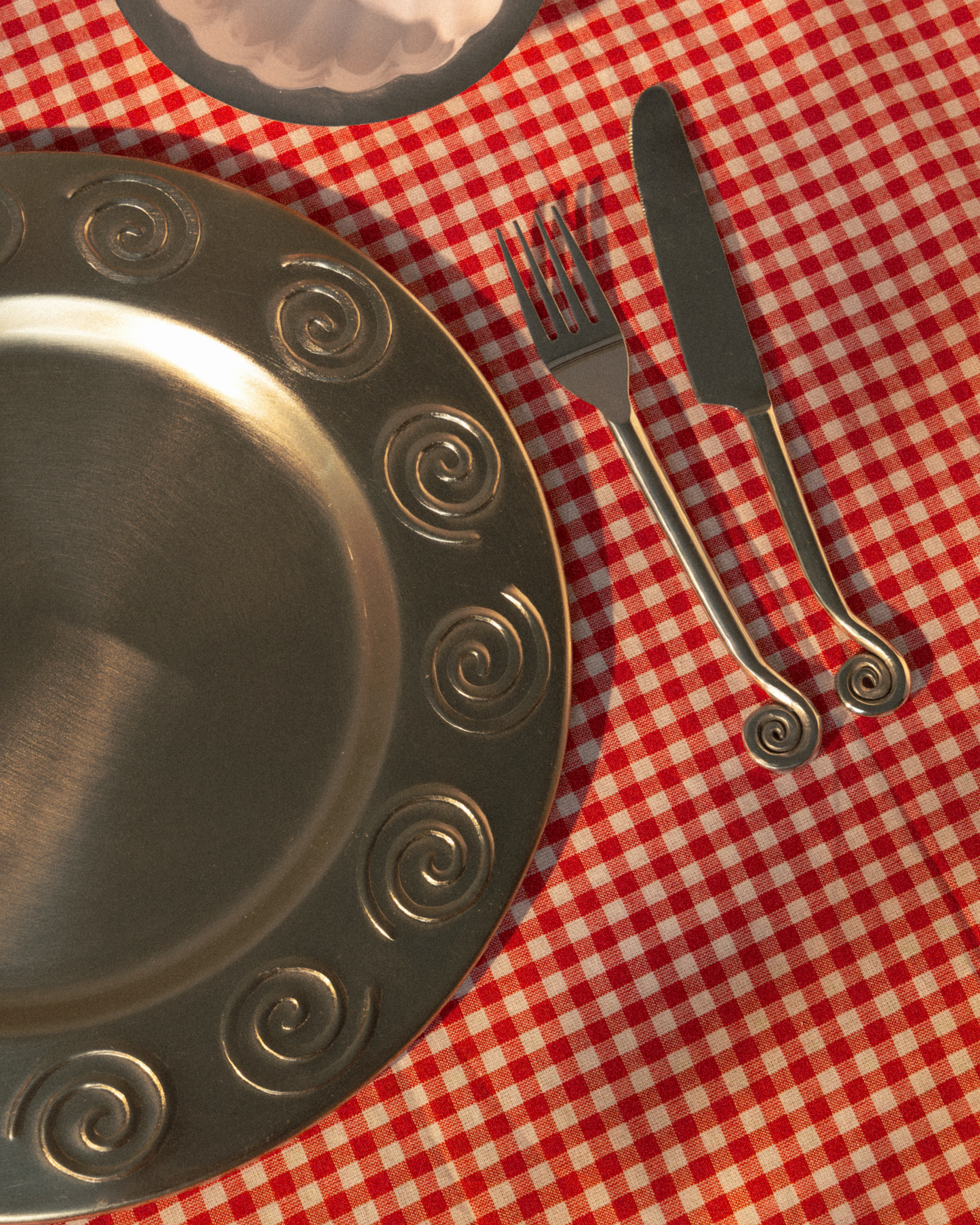 Carousel Charger Plate